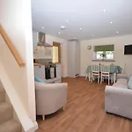 2 Bed In Bristol 75697